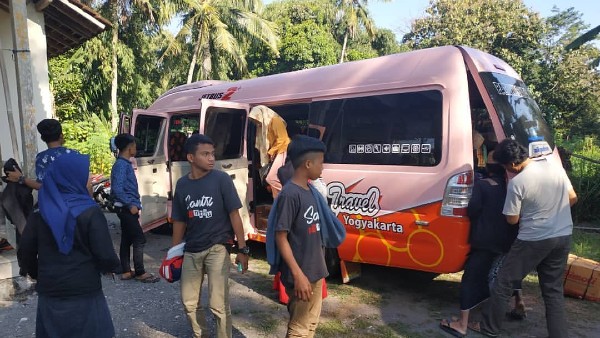 travel jogja malang